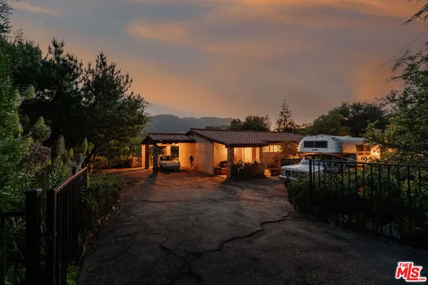 $1,650,000 | 21302 Entrada Road, Topanga, CA 90290
