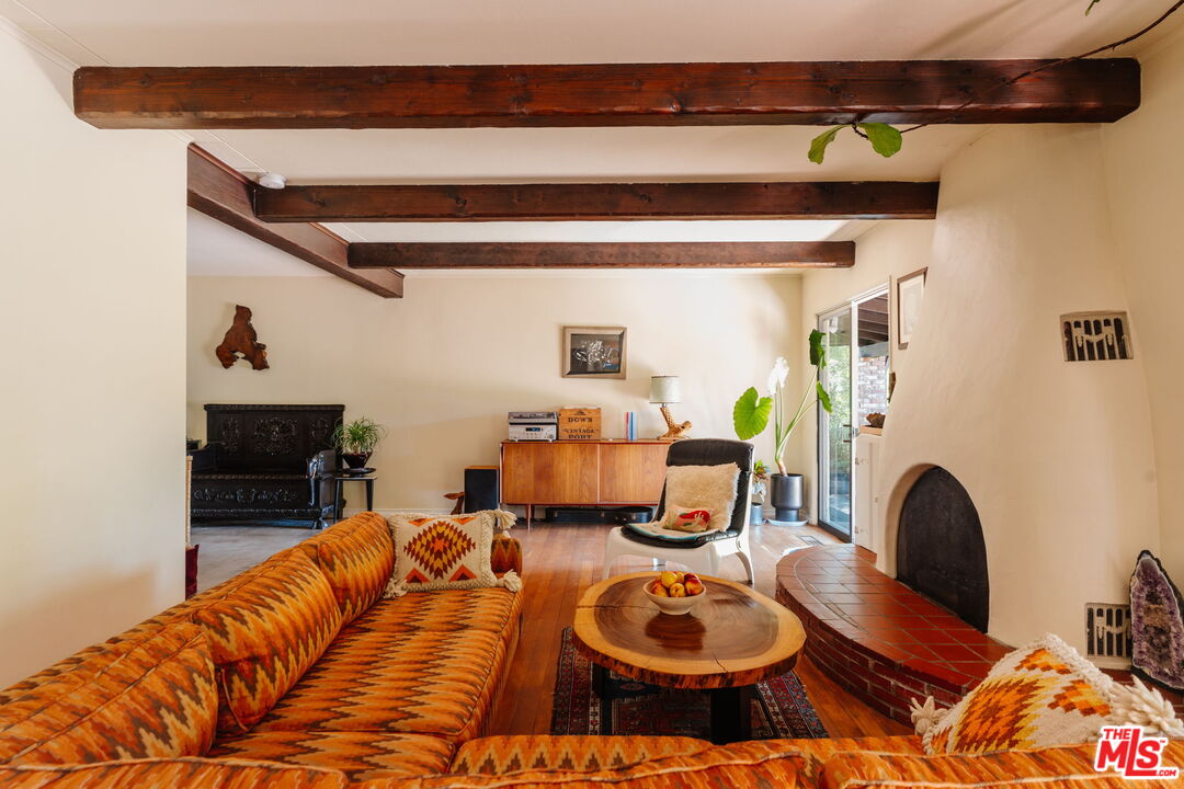 21302 Entrada Road Topanga, CA 90290 - Photo 14 of 74