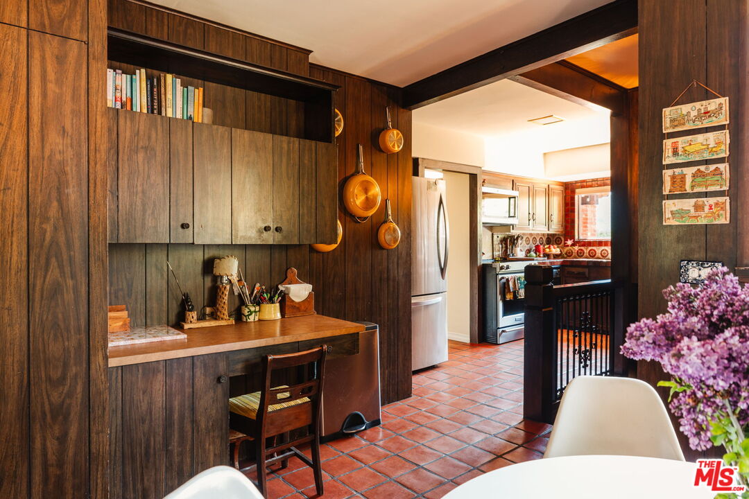 21302 Entrada Road Topanga, CA 90290 - Photo 20 of 74