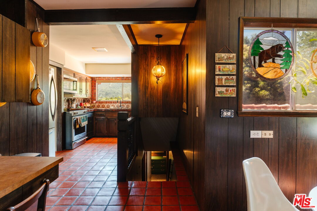 21302 Entrada Road Topanga, CA 90290 - Photo 21 of 74