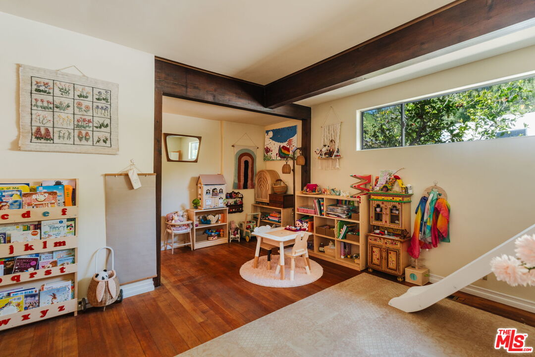 21302 Entrada Road Topanga, CA 90290 - Photo 38 of 74