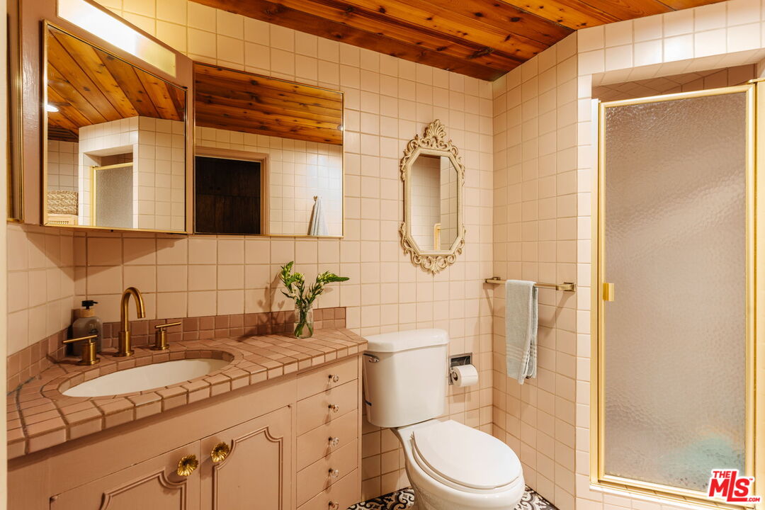 21302 Entrada Road Topanga, CA 90290 - Photo 41 of 74