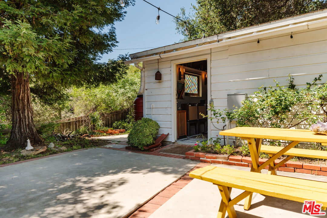 21302 Entrada Road Topanga, CA 90290 - Photo 45 of 74