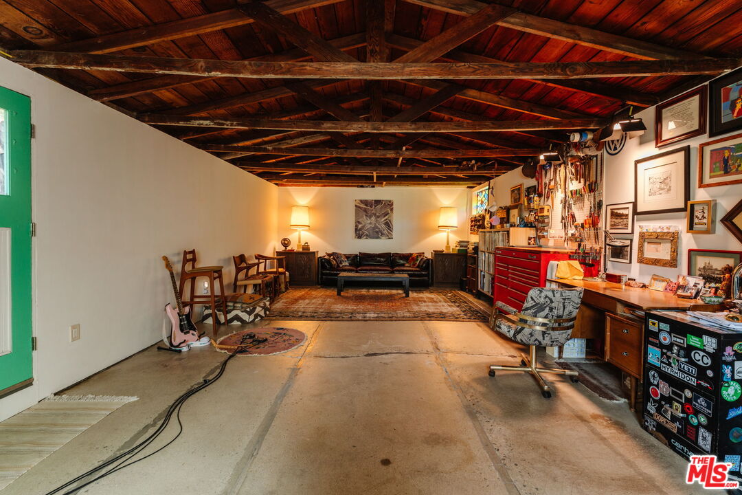 21302 Entrada Road Topanga, CA 90290 - Photo 46 of 74
