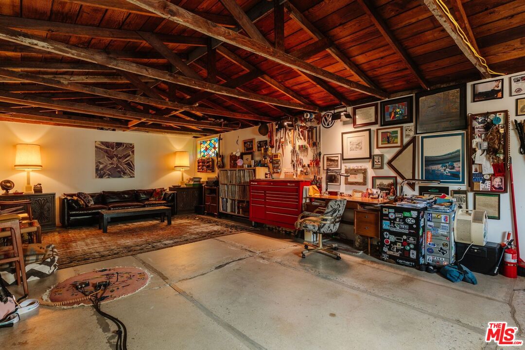 21302 Entrada Road Topanga, CA 90290 - Photo 47 of 74