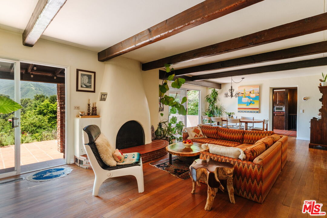 21302 Entrada Road Topanga, CA 90290 - Photo 5 of 74
