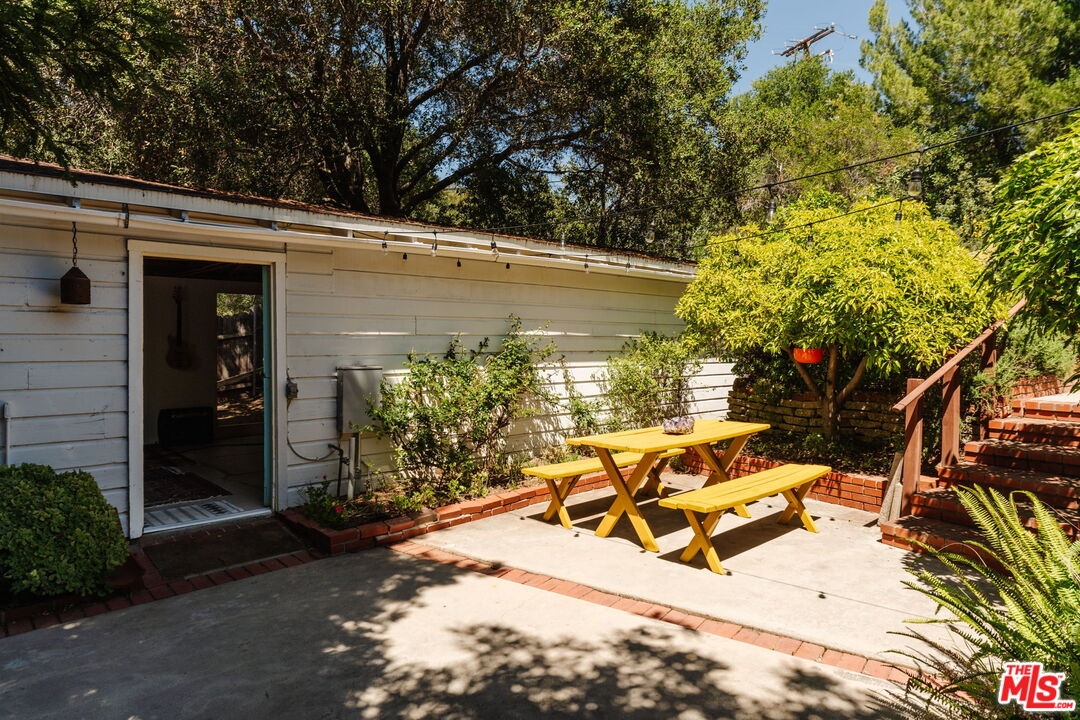 21302 Entrada Road Topanga, CA 90290 - Photo 55 of 74
