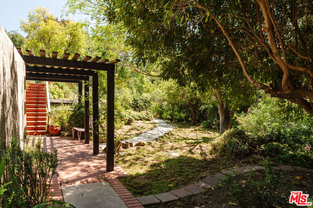 21302 Entrada Road Topanga, CA 90290 - Photo 56 of 74