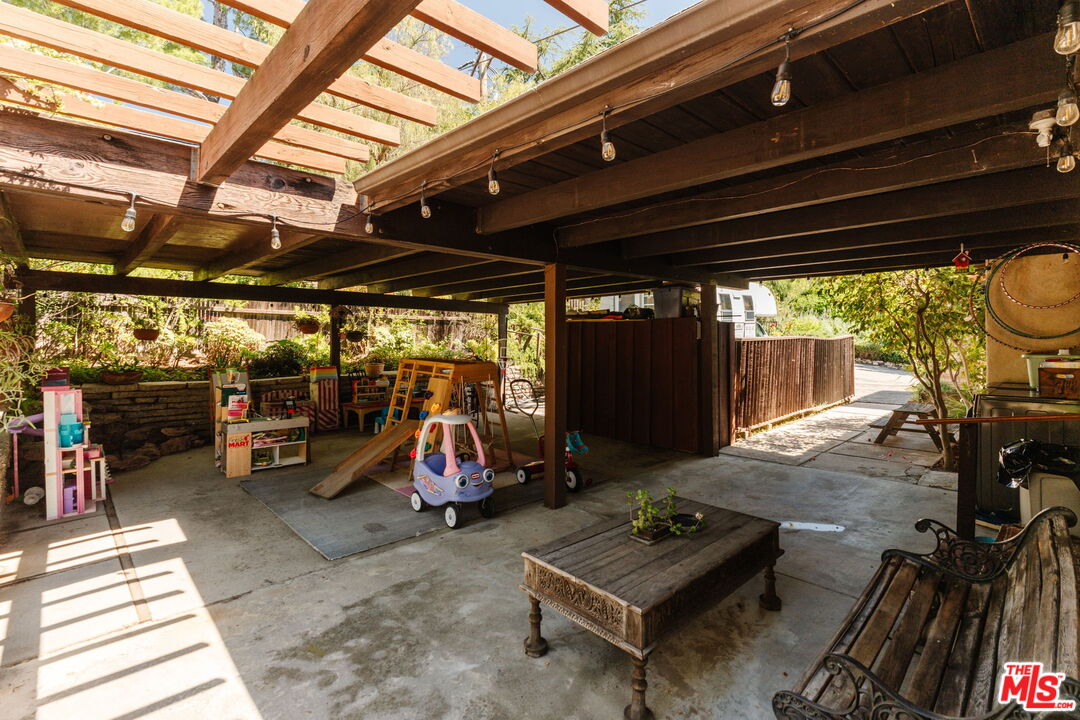 21302 Entrada Road Topanga, CA 90290 - Photo 58 of 74