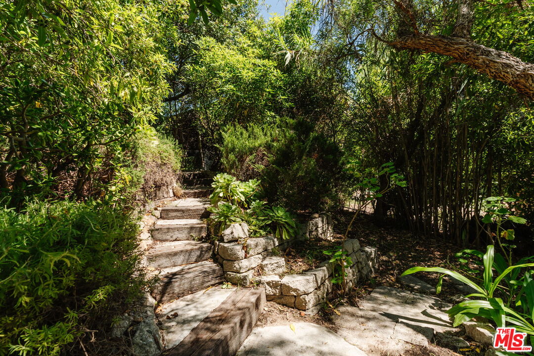 21302 Entrada Road Topanga, CA 90290 - Photo 59 of 74