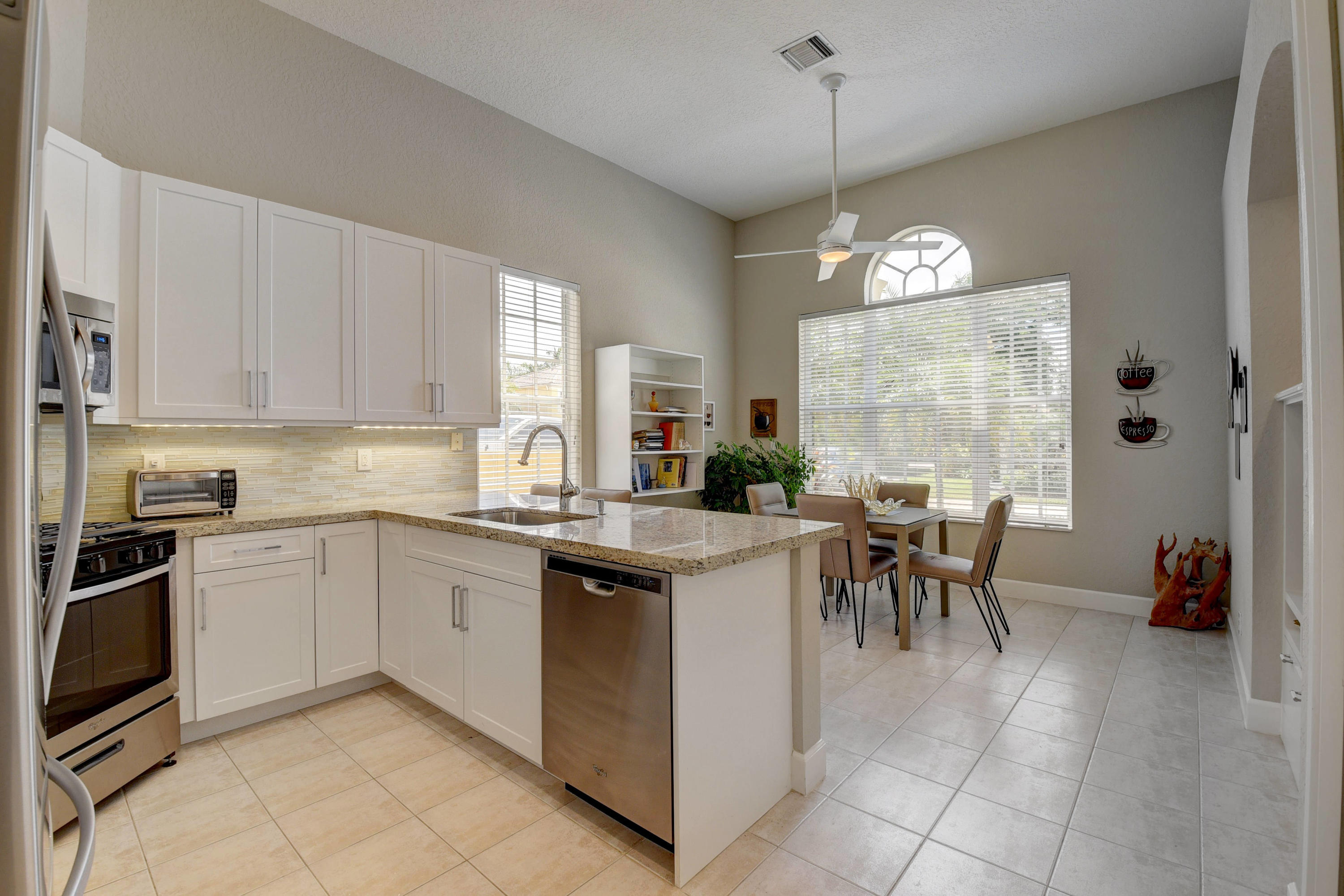 4247 Northwest 64th Lane Boca Raton, FL 33496 - Photo 6 of 22 Kitchen - 1