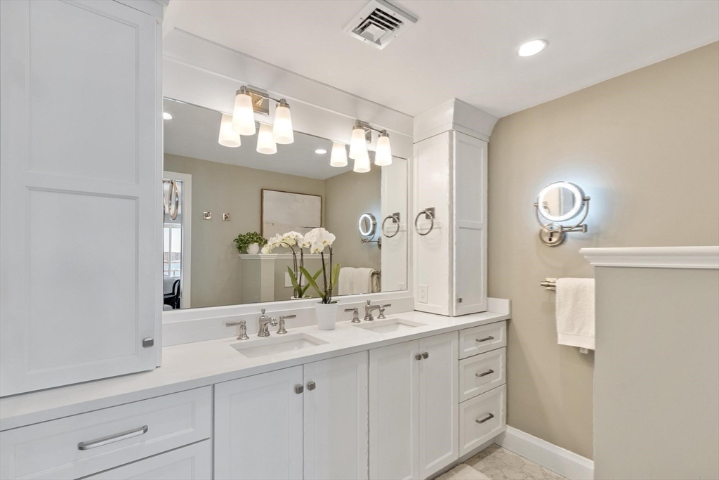 197 8th Street, Unit 307 Boston, MA 02129 - Photo 11 of 35