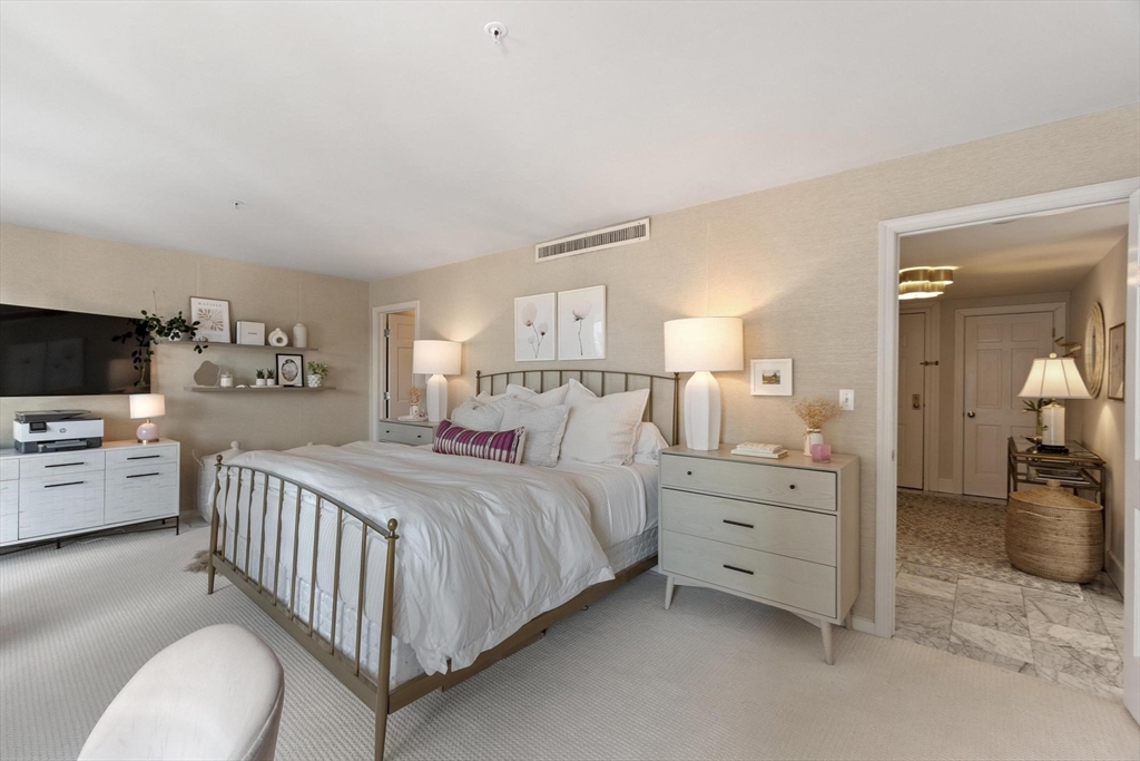 197 8th Street, Unit 307 Boston, MA 02129 - Photo 18 of 35