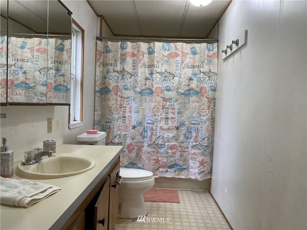 581 Northeast Roy Boad Road Belfair, WA 98528 - Photo 27 of 30 Gallery Image 27
