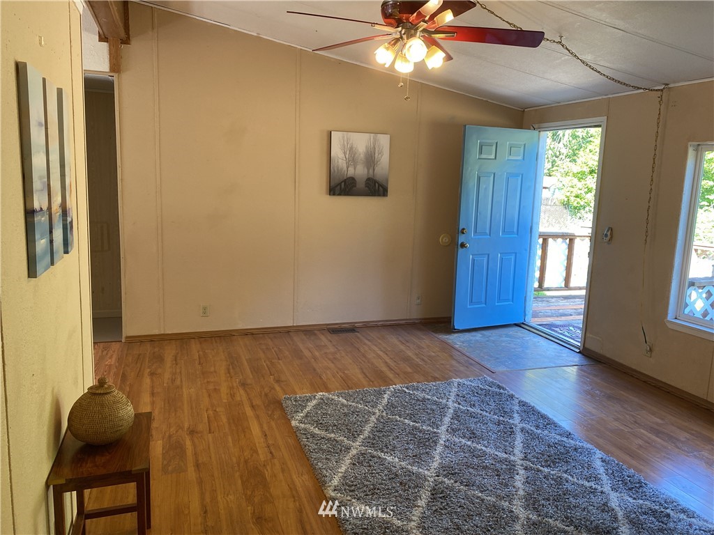 581 Northeast Roy Boad Road Belfair, WA 98528 - Photo 10 of 30 Gallery Image 10