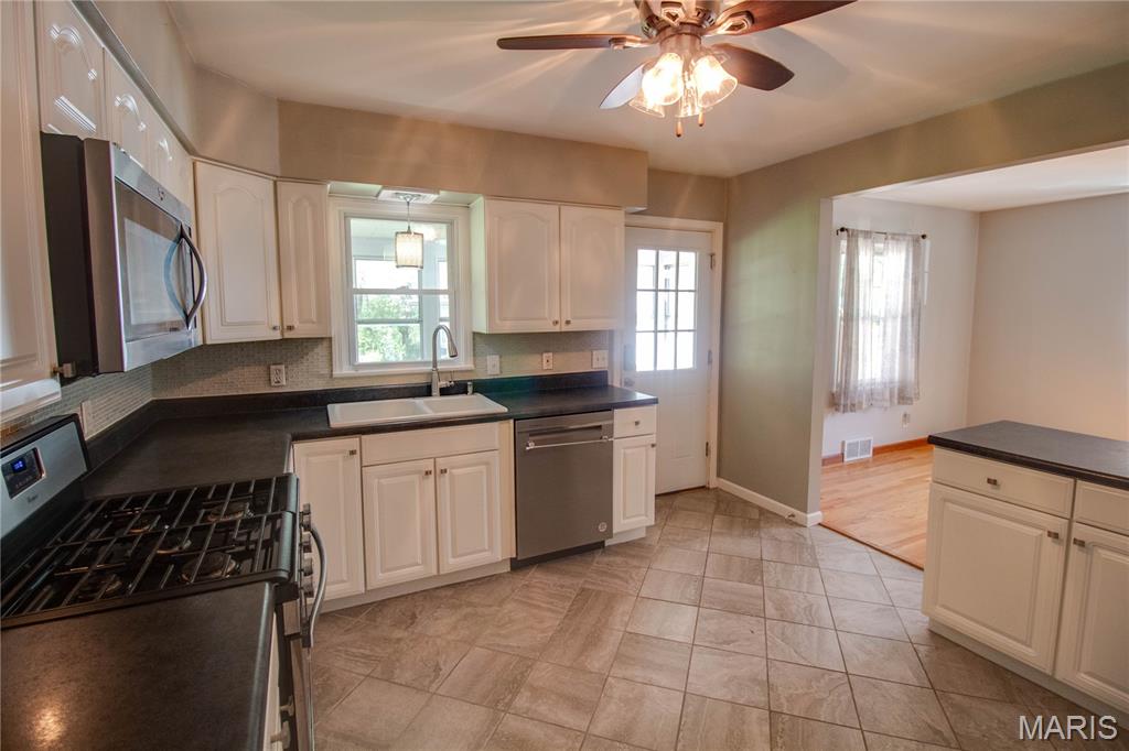 420 Keller Street Godfrey, IL 62035 - Photo 14 of 35