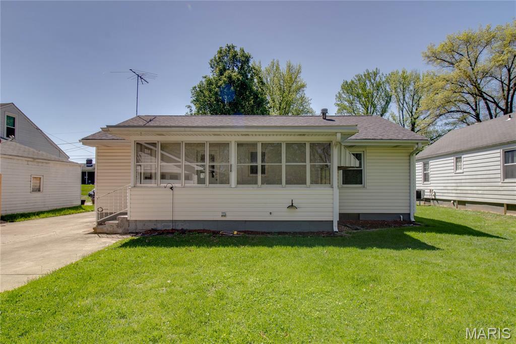 420 Keller Street Godfrey, IL 62035 - Photo 30 of 35