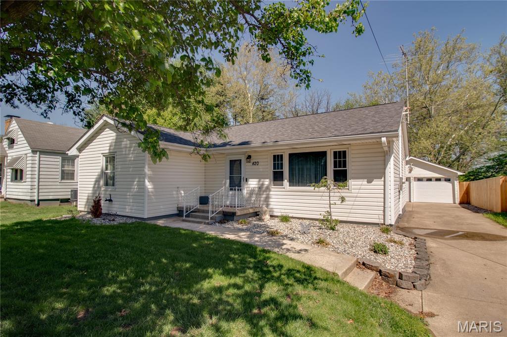 420 Keller Street Godfrey, IL 62035 - Photo 3 of 35