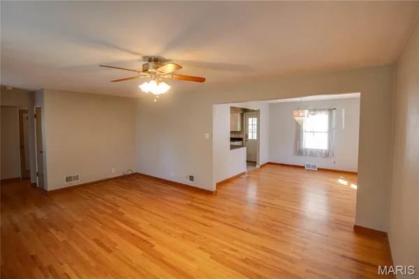 $1,600 | 420 Keller Street, Godfrey, IL 62035