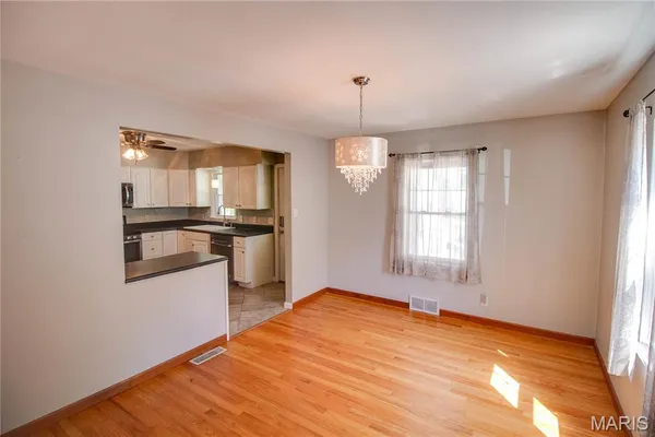 $1,600 | 420 Keller Street, Godfrey, IL 62035