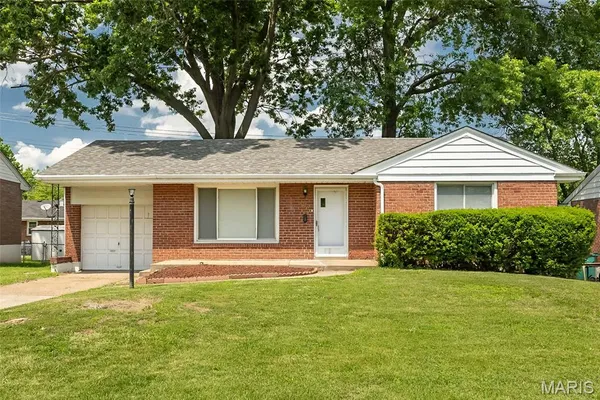 $1,400 | 1225 Newark Drive, St. Louis, MO 63137