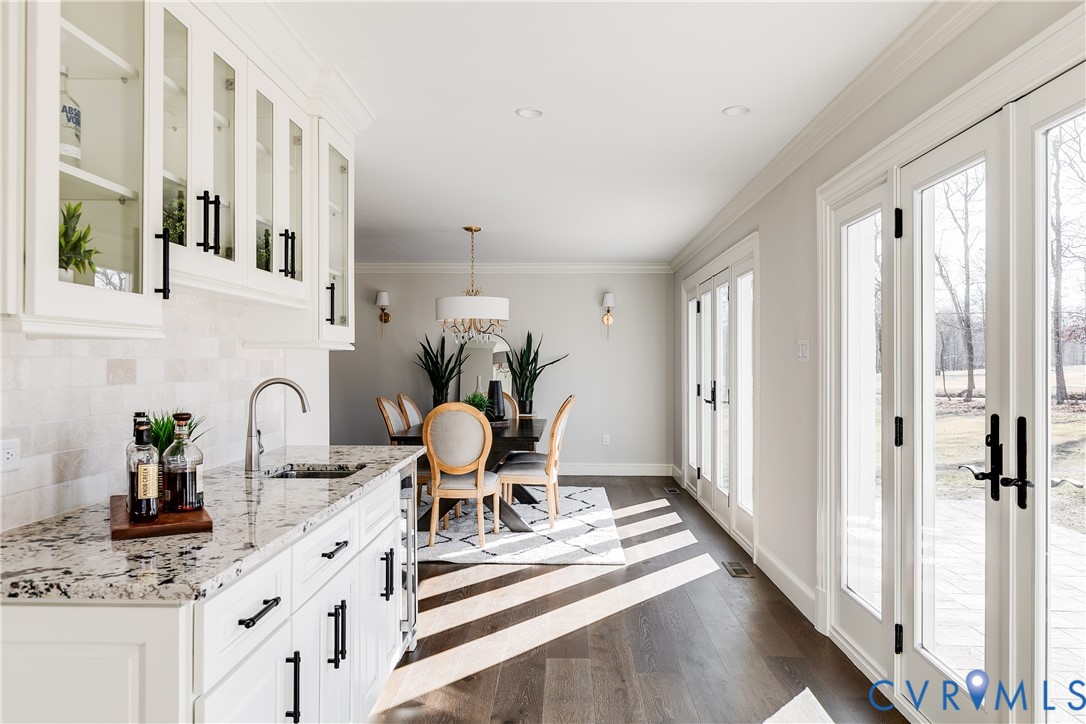 2540 Kentford Road Midlothian, VA 23113 - Photo 12 of 44 Wet bar conviently located next to the patio doors