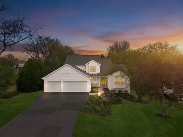 $620,000 | 11497 Ridgecrest Drive, Roscoe, IL 61073