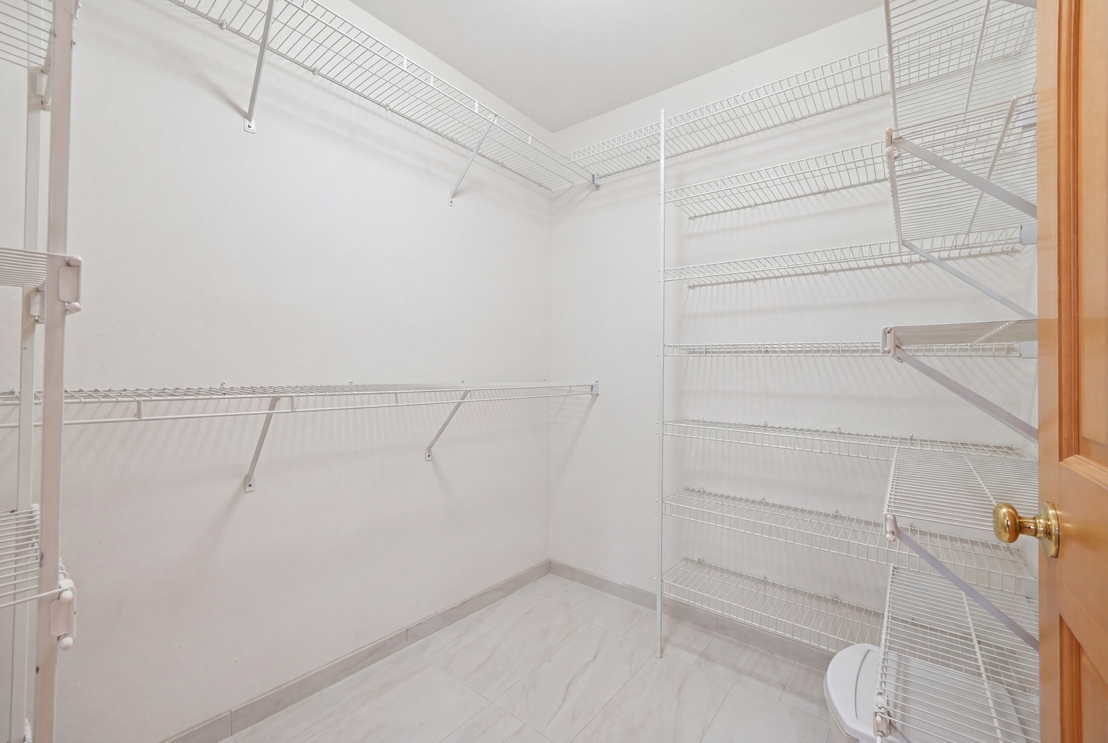 11497 Ridgecrest Drive Roscoe, IL 61073 - Photo 22 of 49