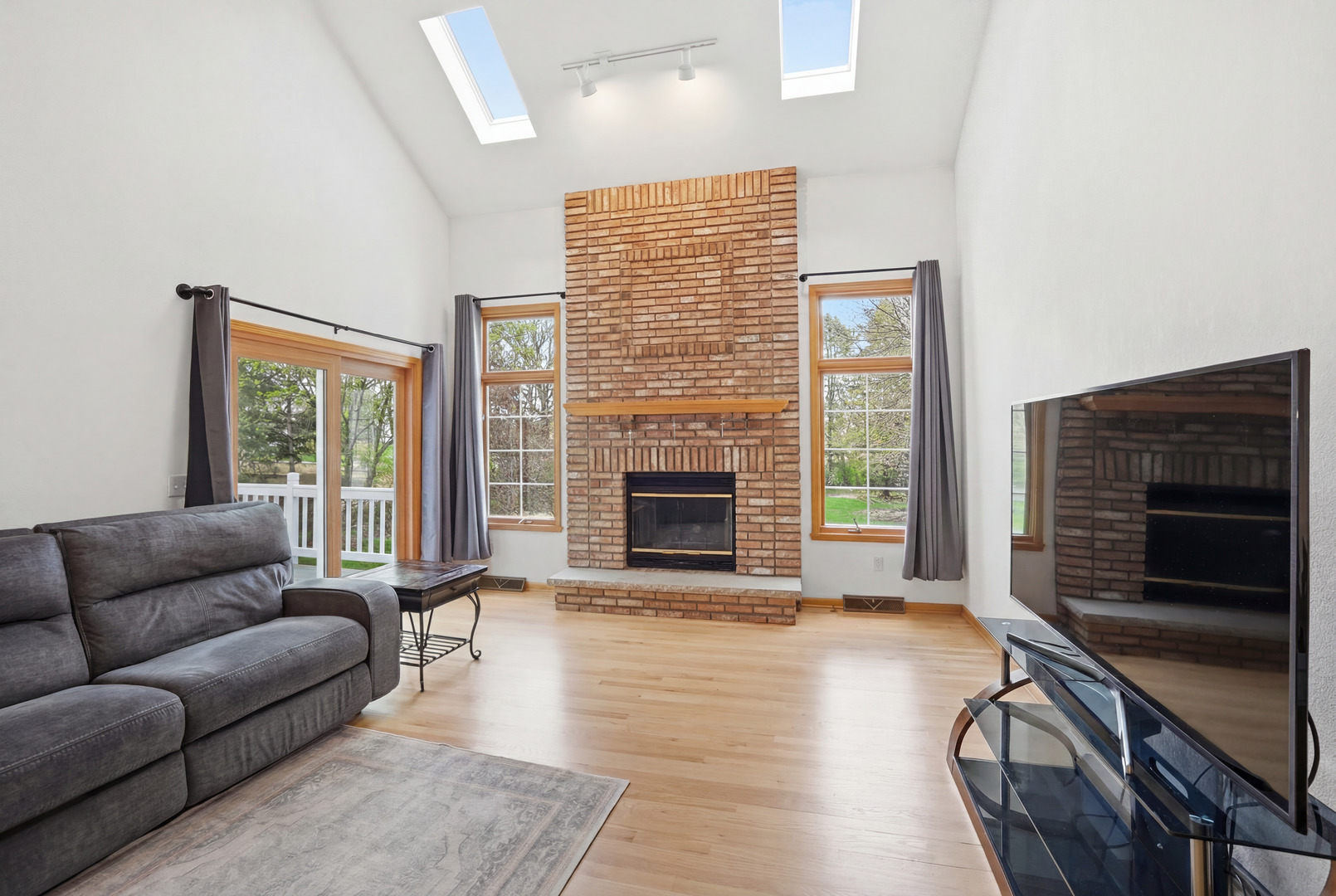 11497 Ridgecrest Drive Roscoe, IL 61073 - Photo 4 of 49