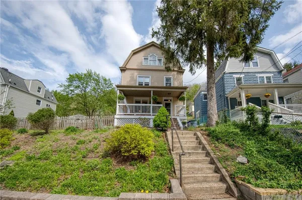 $3,300 | 911 Nevin Avenue, Sewickley, PA 15143