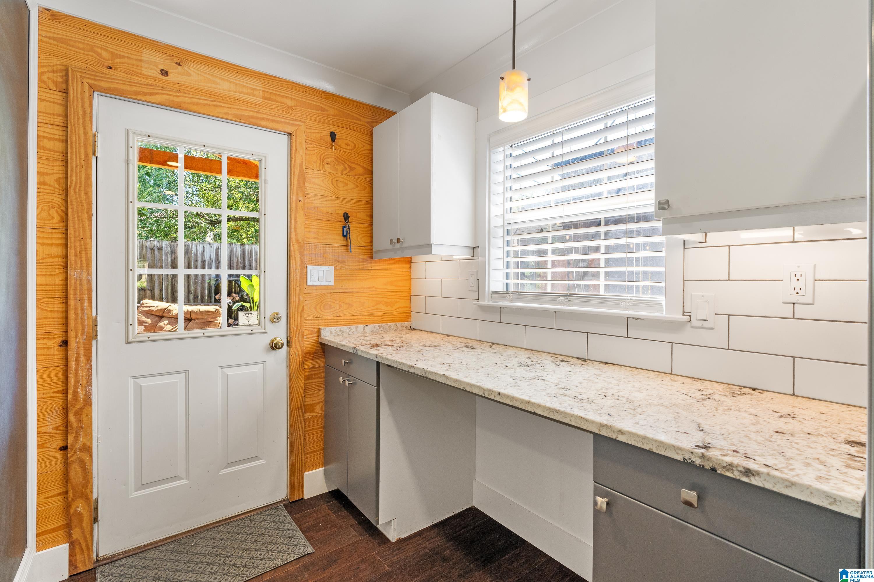 607 Strathmore Road Birmingham, AL 35213 - Photo 12 of 51