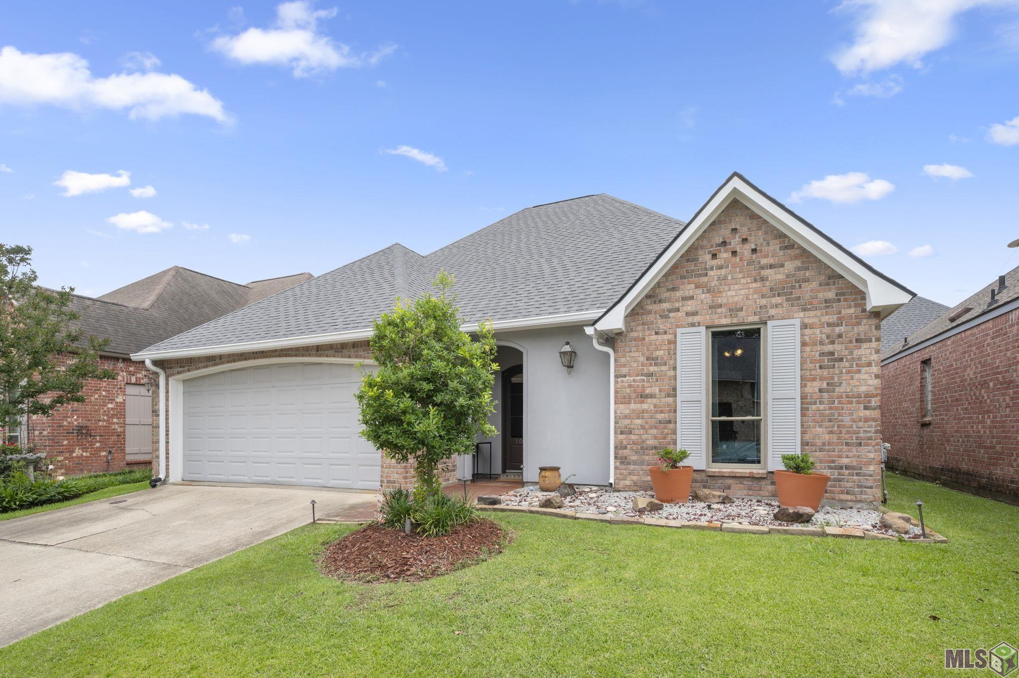 10837 Woodleaf Avenue Baton Rouge, LA 70816 - Photo 1 of 27