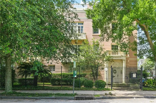 $1,375 | 7530 St Charles Avenue, Unit B, New Orleans, LA 70118