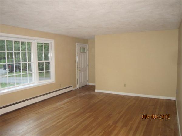 7 Alan Road Hudson, MA 01749 - Photo 3 of 14
