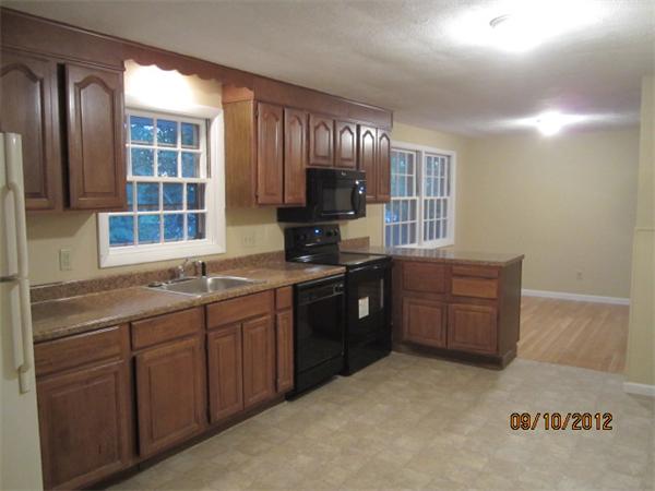 7 Alan Road Hudson, MA 01749 - Photo 5 of 14