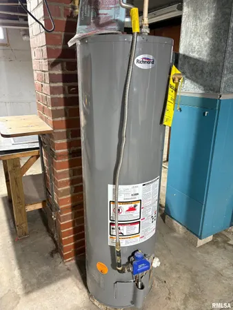 $116,500 | 805 West Washington Street, Pittsfield, IL 62363