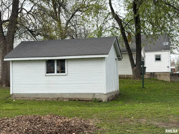$116,500 | 805 West Washington Street, Pittsfield, IL 62363