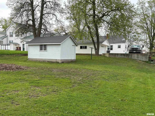 $116,500 | 805 West Washington Street, Pittsfield, IL 62363