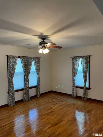 $116,500 | 805 West Washington Street, Pittsfield, IL 62363