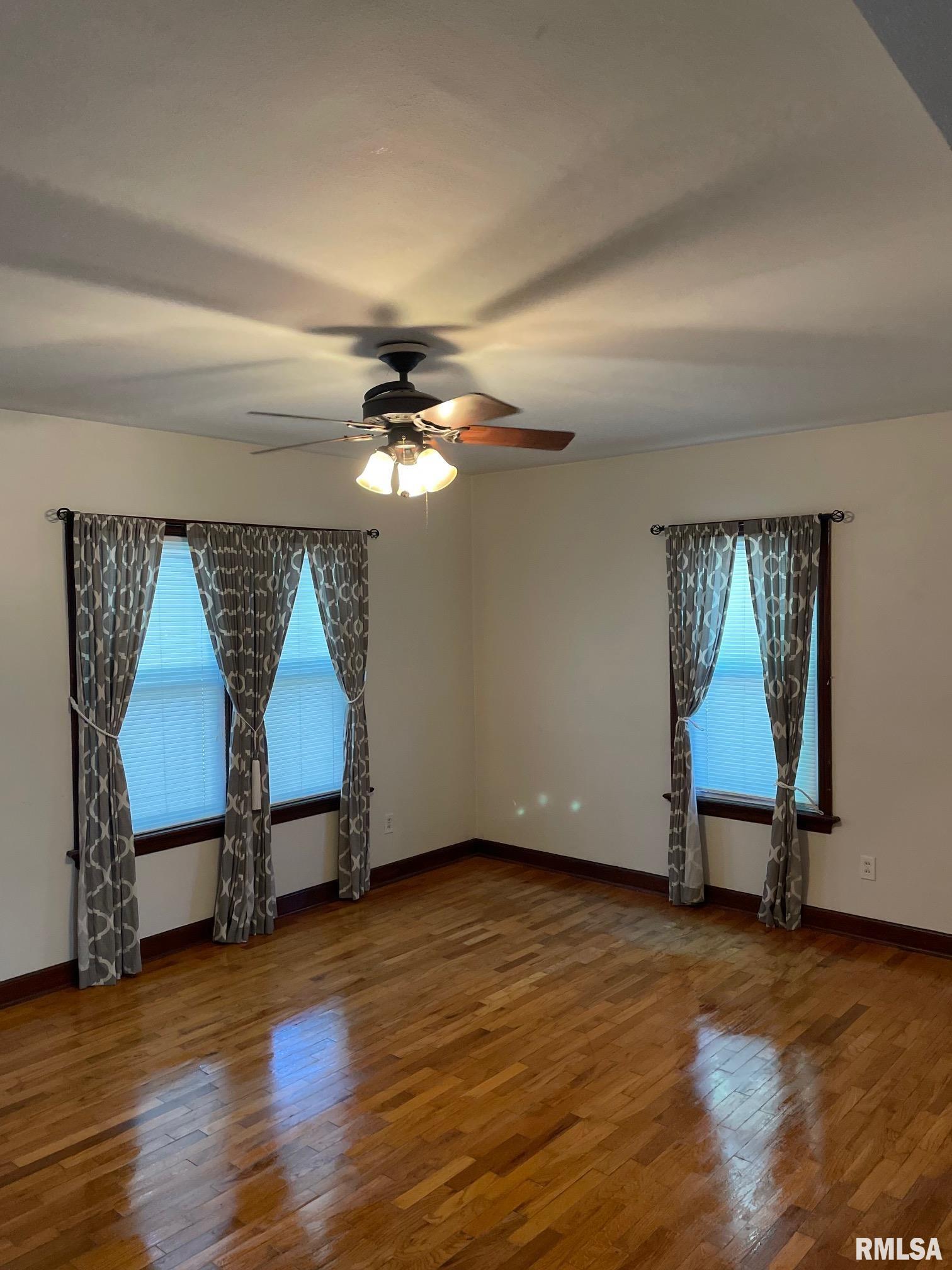 805 West Washington Street Pittsfield, IL 62363 - Photo 3 of 21