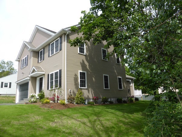 41 Mountain Road Waltham, MA 02451 - Photo 1 of 28