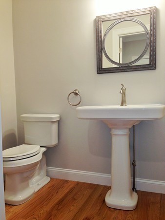 41 Mountain Road Waltham, MA 02451 - Photo 13 of 28