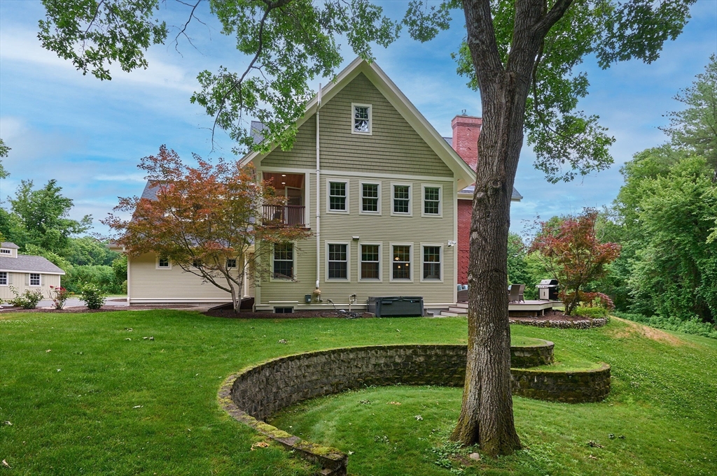 46 Sovereign Way Northampton, MA 01062 - Photo 40 of 42