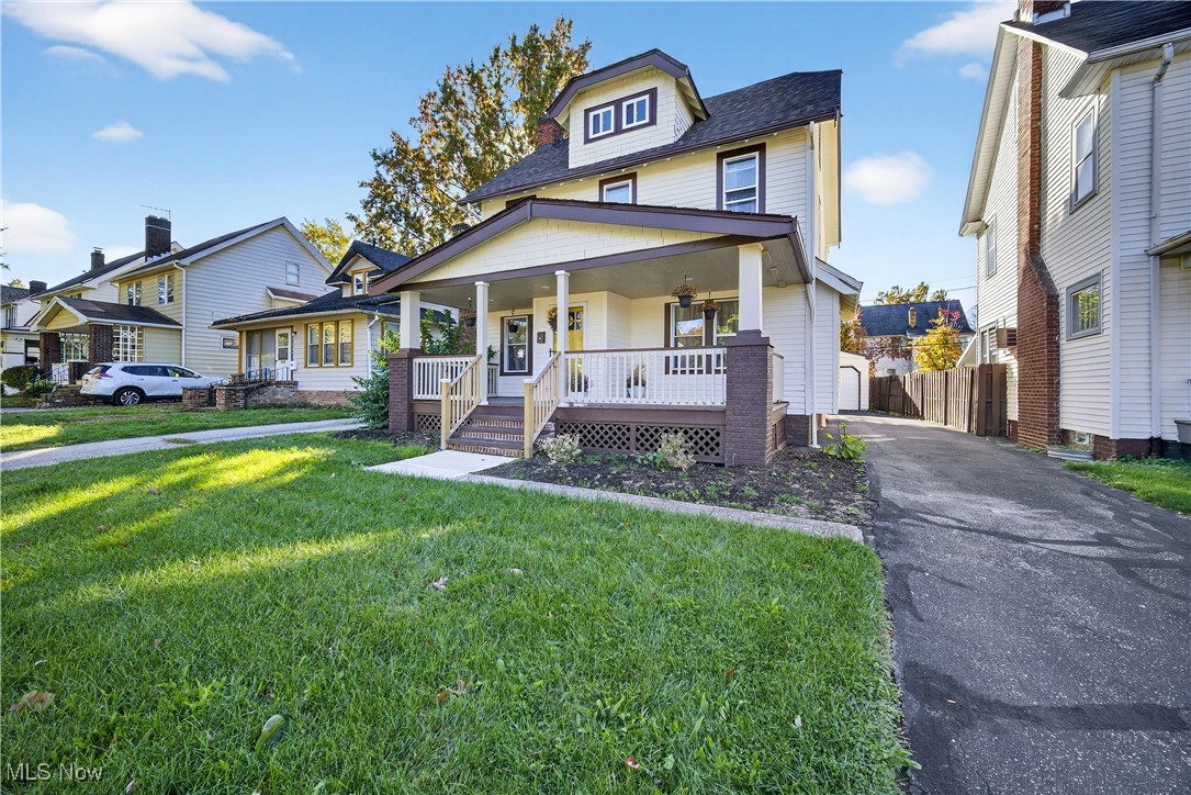 3314 Tullamore Road Cleveland, OH 44118 - Photo 3 of 41 Gallery Image 3