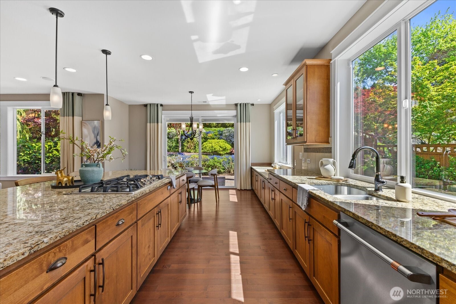 15112 101st Avenue Northeast Bothell, WA 98011 - Photo 13 of 39