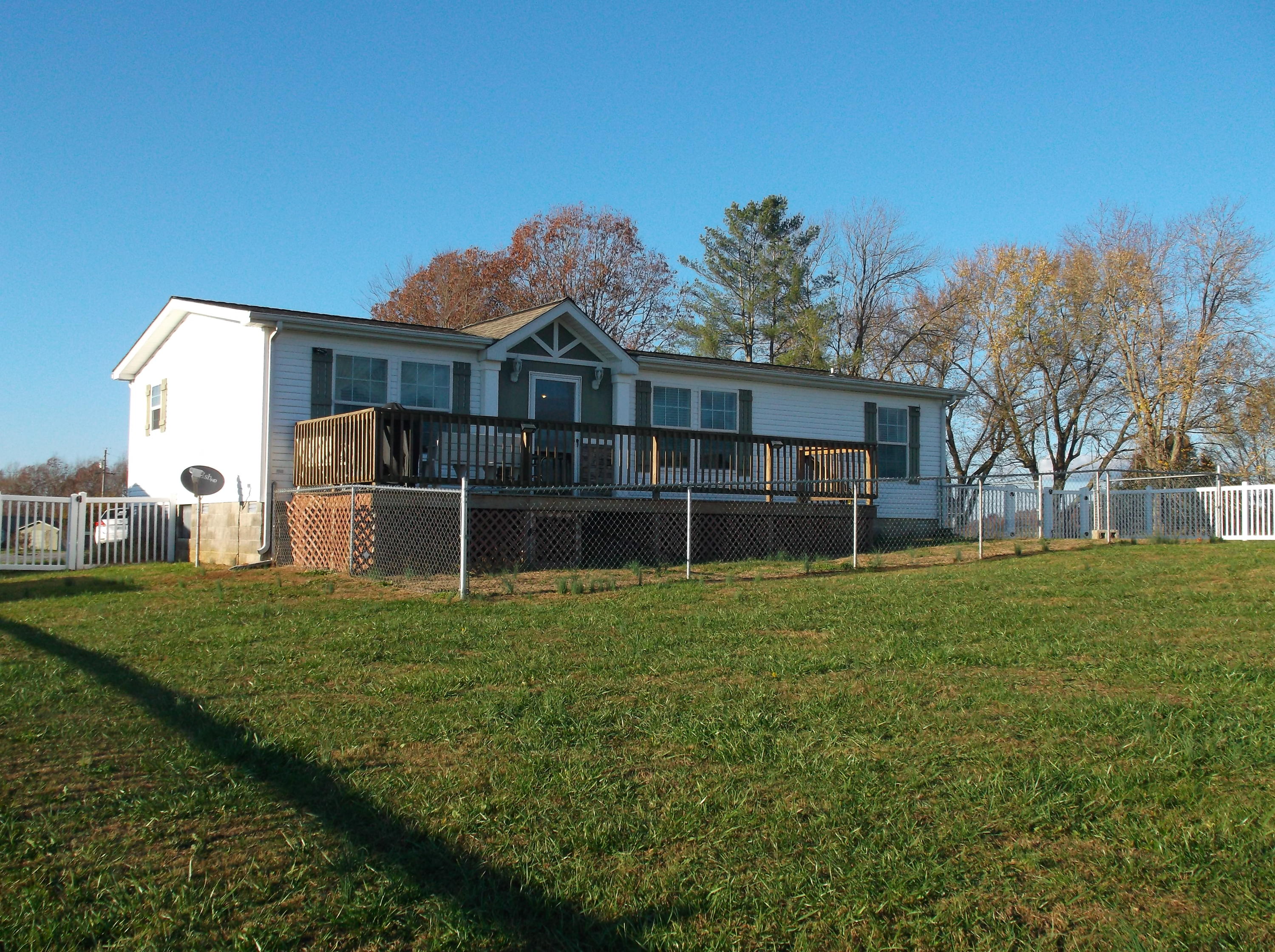 778 Russell Ridge Road Crossville, TN 38555 - Photo 1 of 40 Front Property View