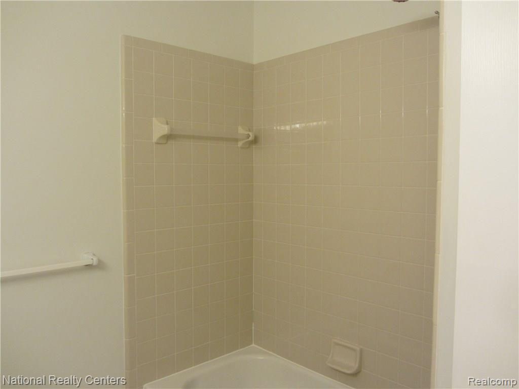 4953 Crooks Road Royal Oak, MI 48073 - Photo 21 of 25