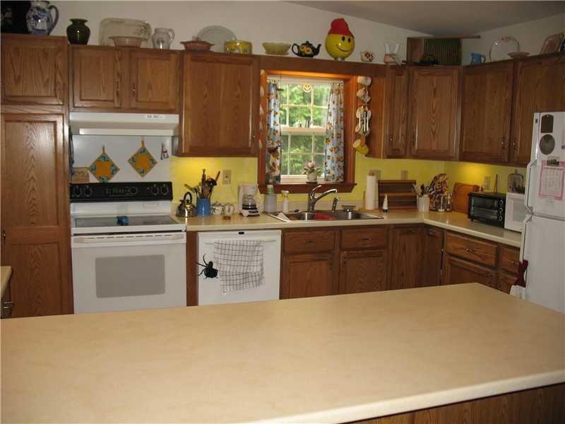 469 North Dexter Road Sangerville, ME 04479 - Photo 9 of 31 Kitchen.