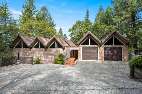 a view of entryway with a wooden door