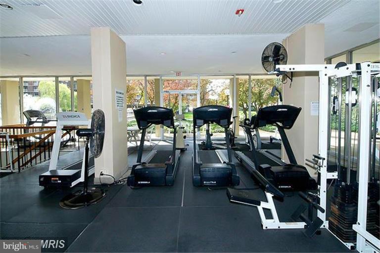 550 N Street Southwest, Unit S201 Washington, DC 20024 - Photo 24 of 30 a view of a room with gym equipment